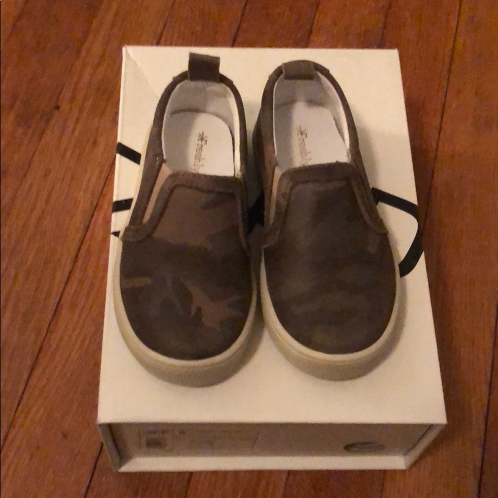 Freshly Picked Camo classic Slip On